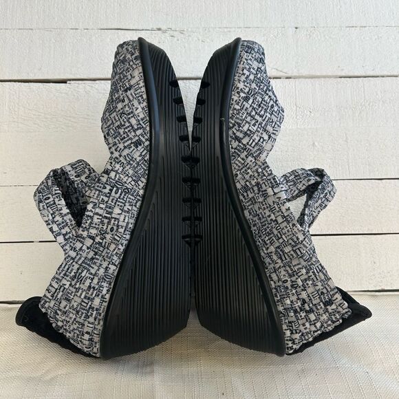 bernie mev. Shoes - bernie mev. Lulia Newsprint Black White Woven Shoes wedge size 41